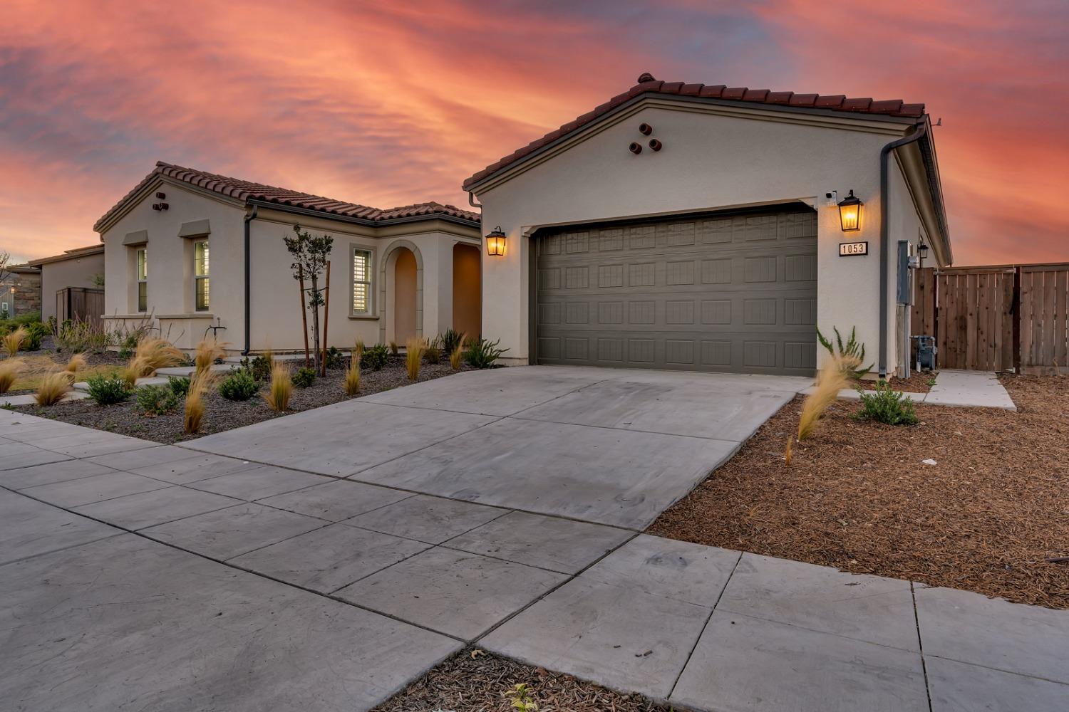 1053 Beaver Pond, Madera, CA 93636