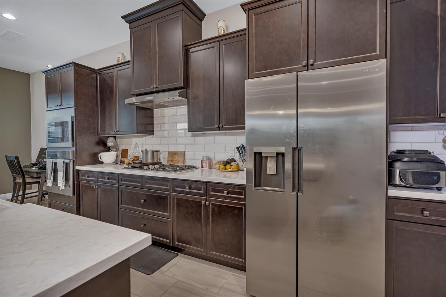 1053 Beaver Pond, Madera, CA 93636