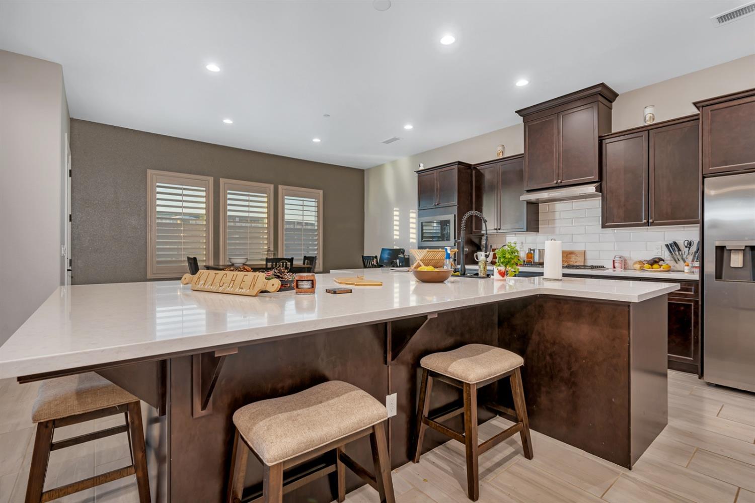 1053 Beaver Pond, Madera, CA 93636