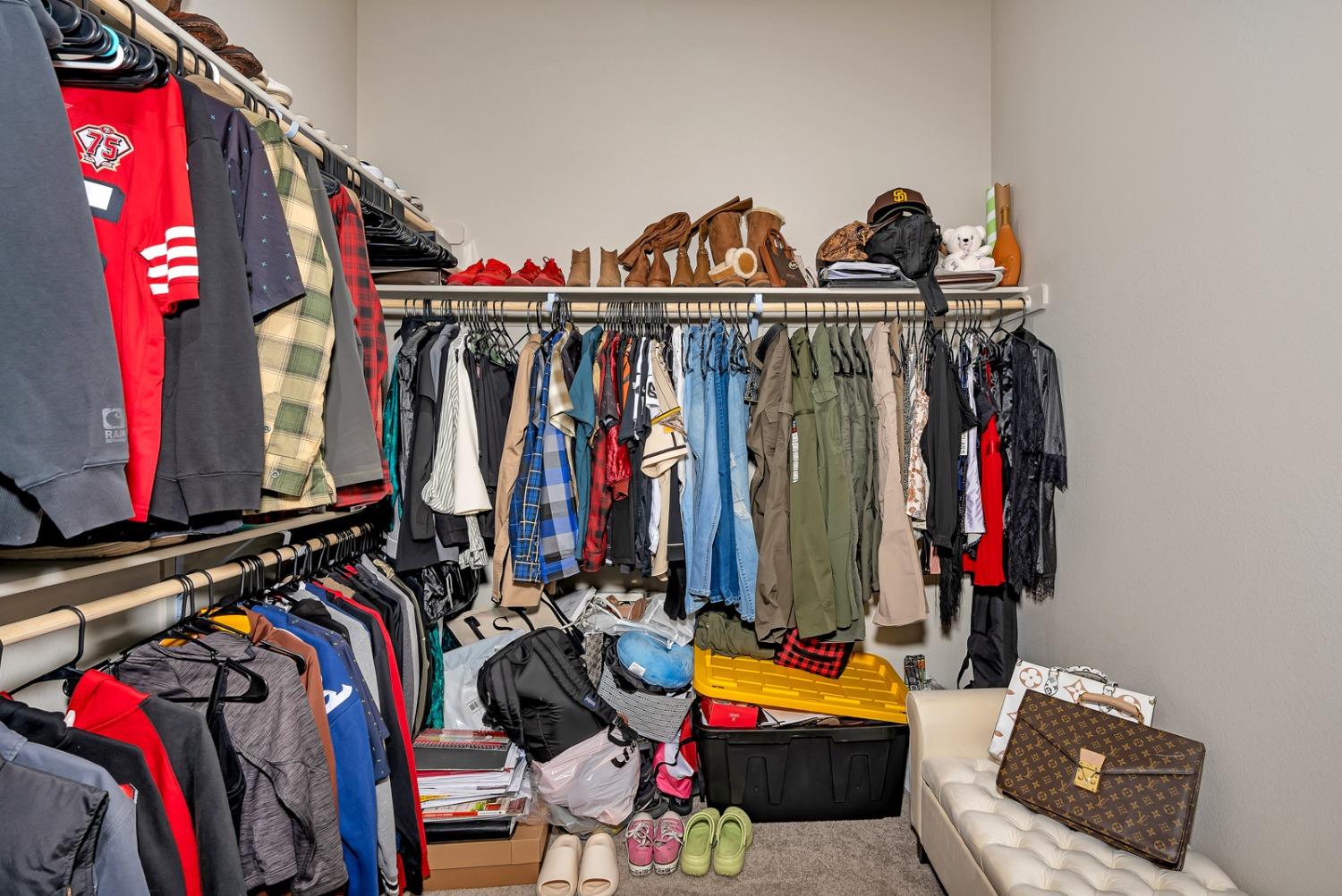 1053 Beaver Pond, Madera, CA 93636