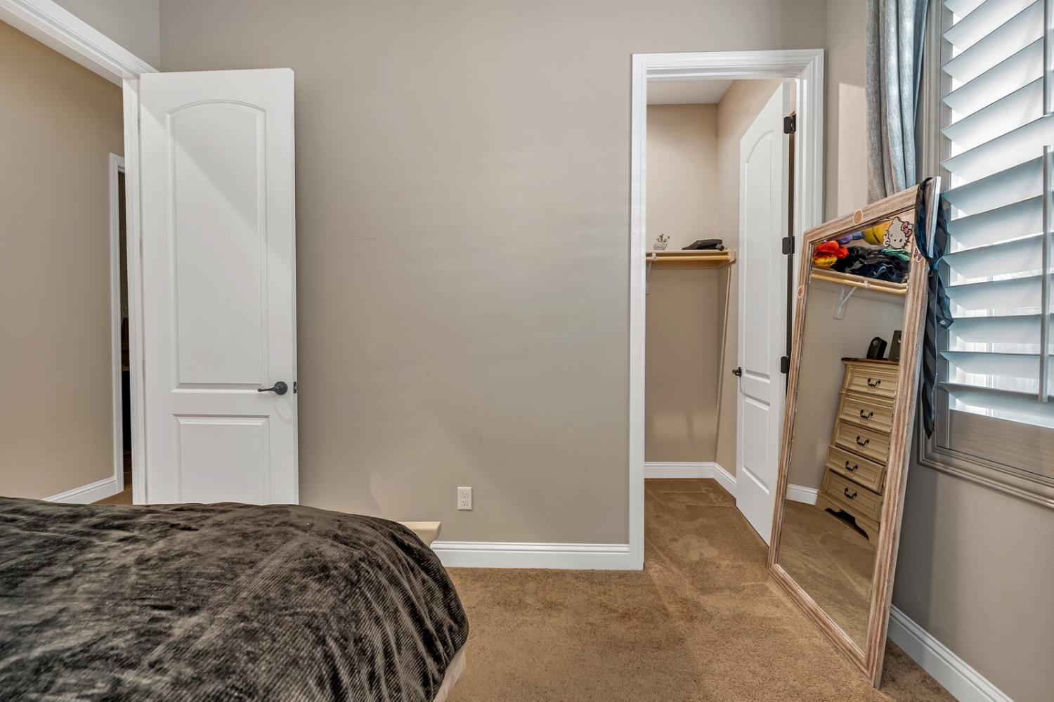 1053 Beaver Pond, Madera, CA 93636