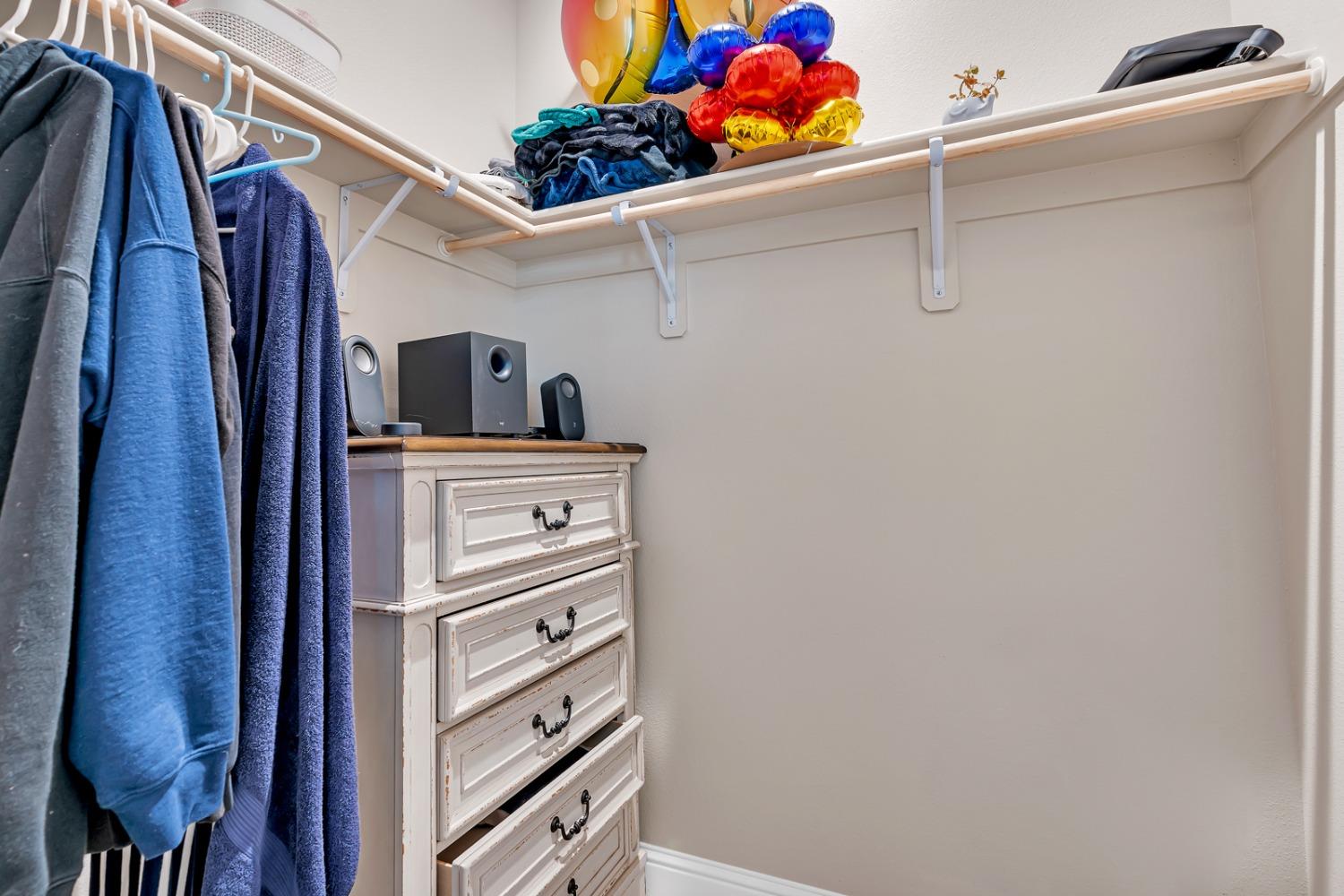 1053 Beaver Pond, Madera, CA 93636