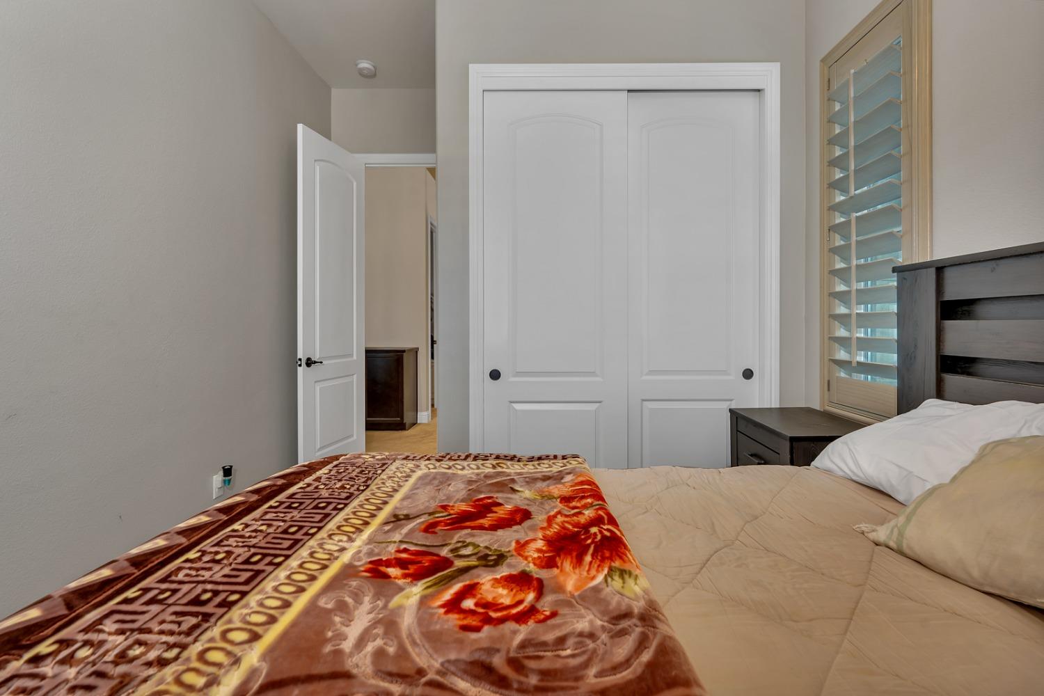 1053 Beaver Pond, Madera, CA 93636