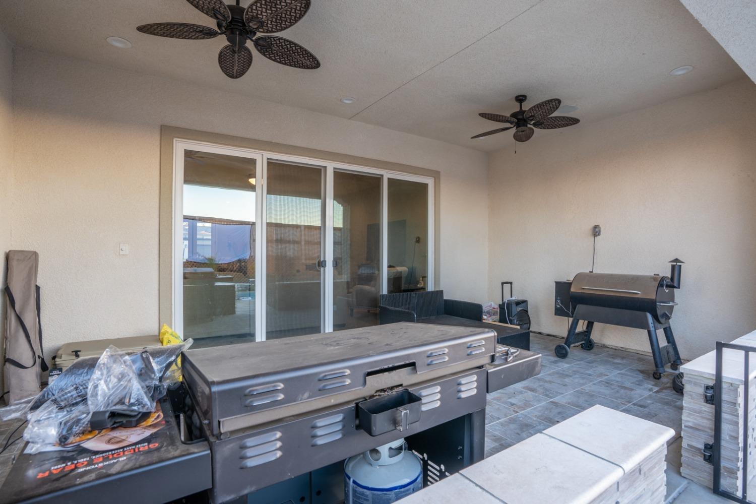 1053 Beaver Pond, Madera, CA 93636