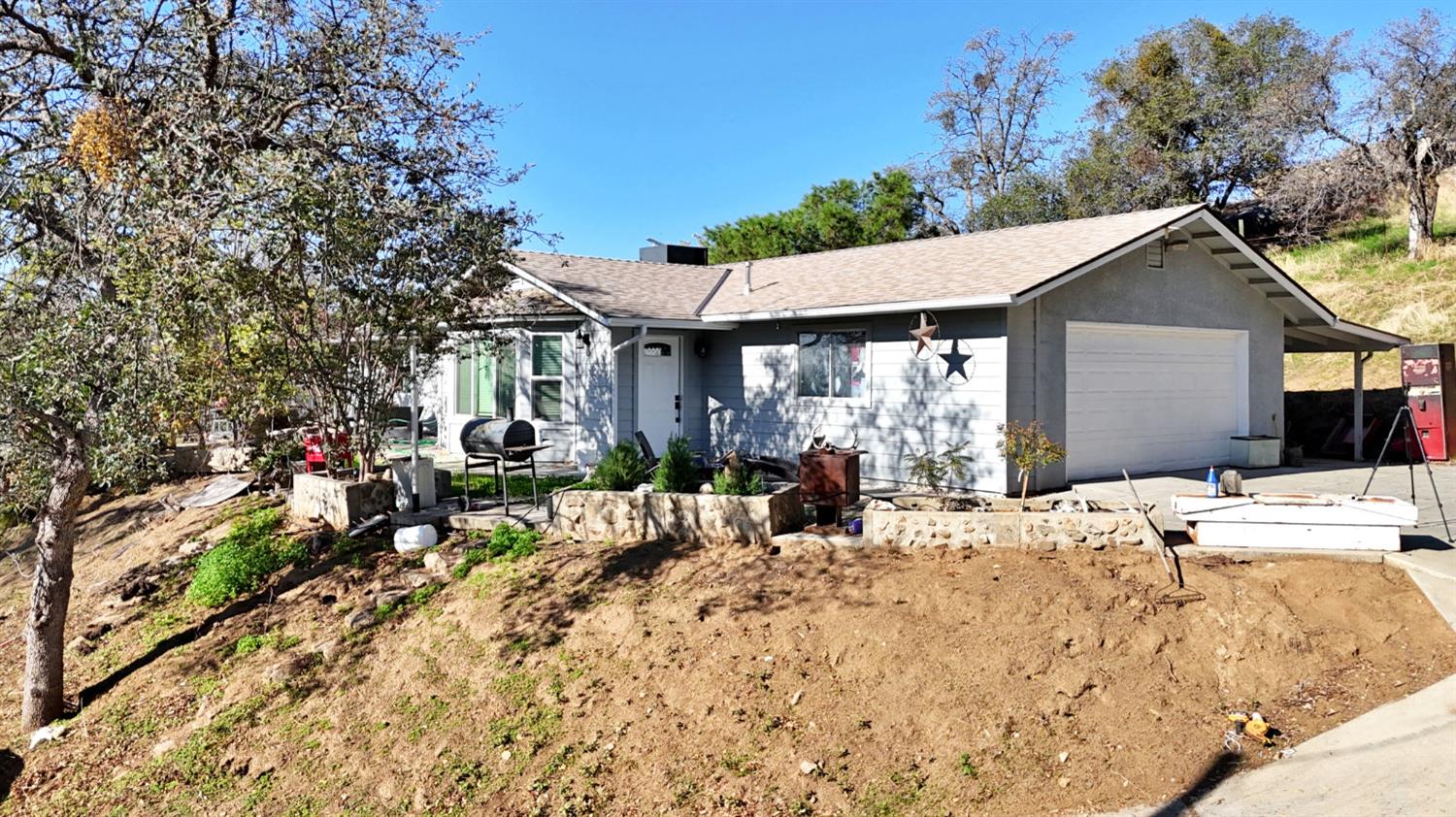 34045 George Smith Rd, Yokuts Valley, CA 93675