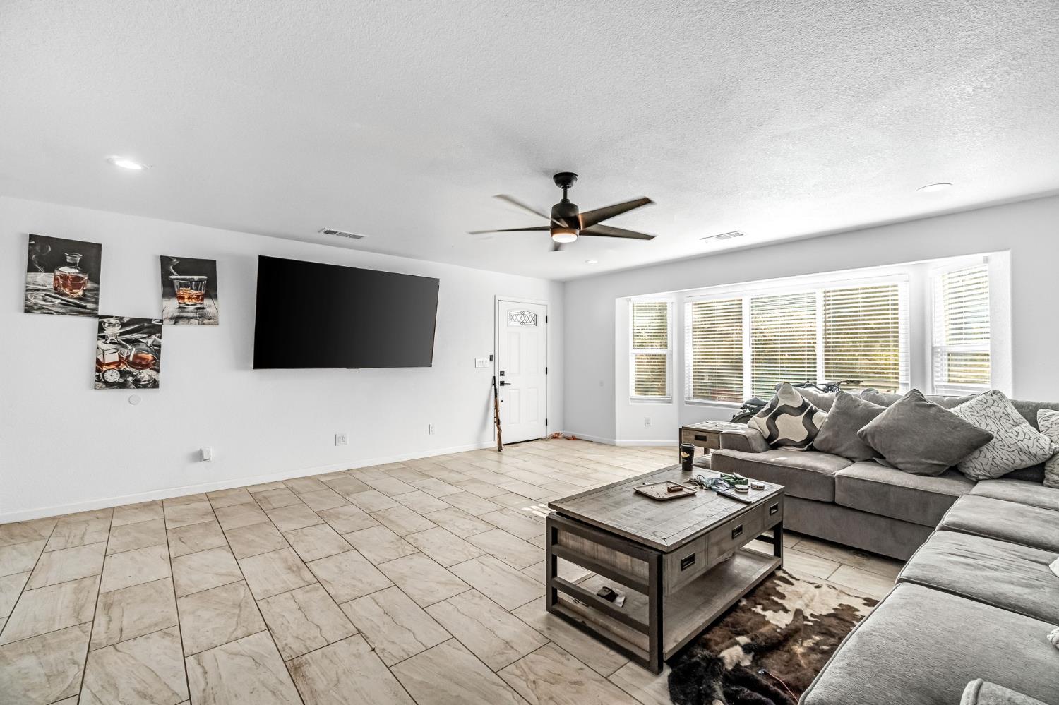 34045 George Smith Rd, Yokuts Valley, CA 93675