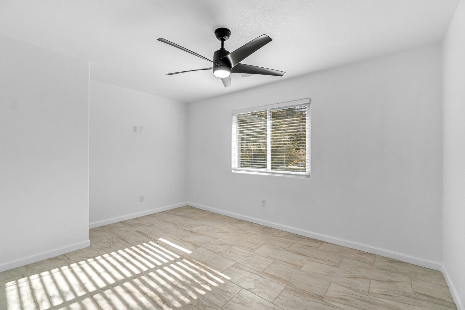 34045 George Smith Rd, Yokuts Valley, CA 93675