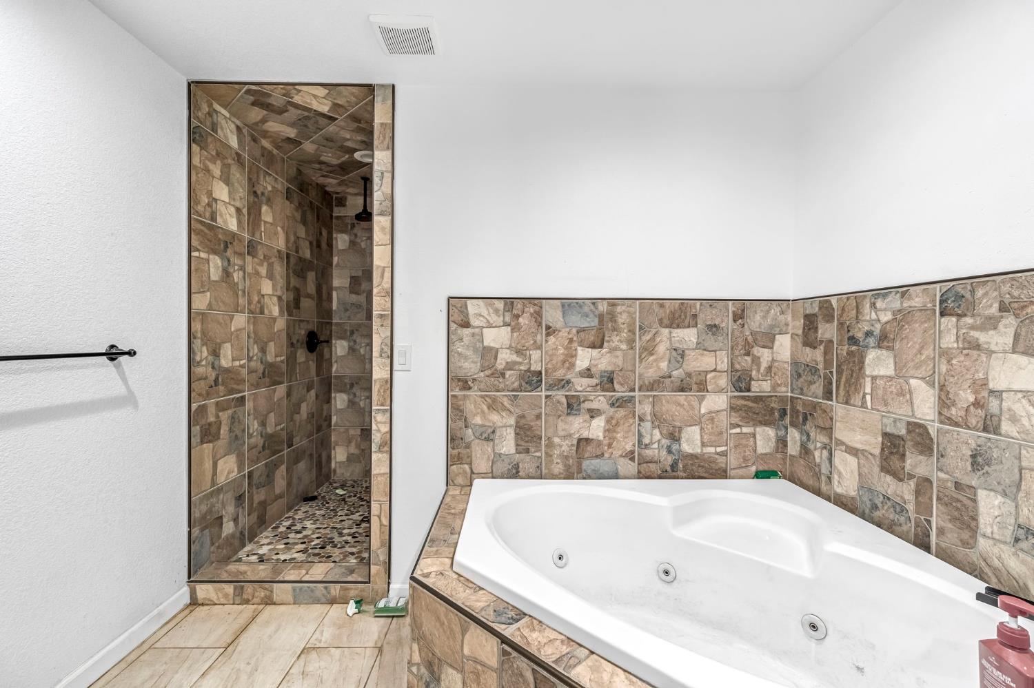 34045 George Smith Rd, Yokuts Valley, CA 93675