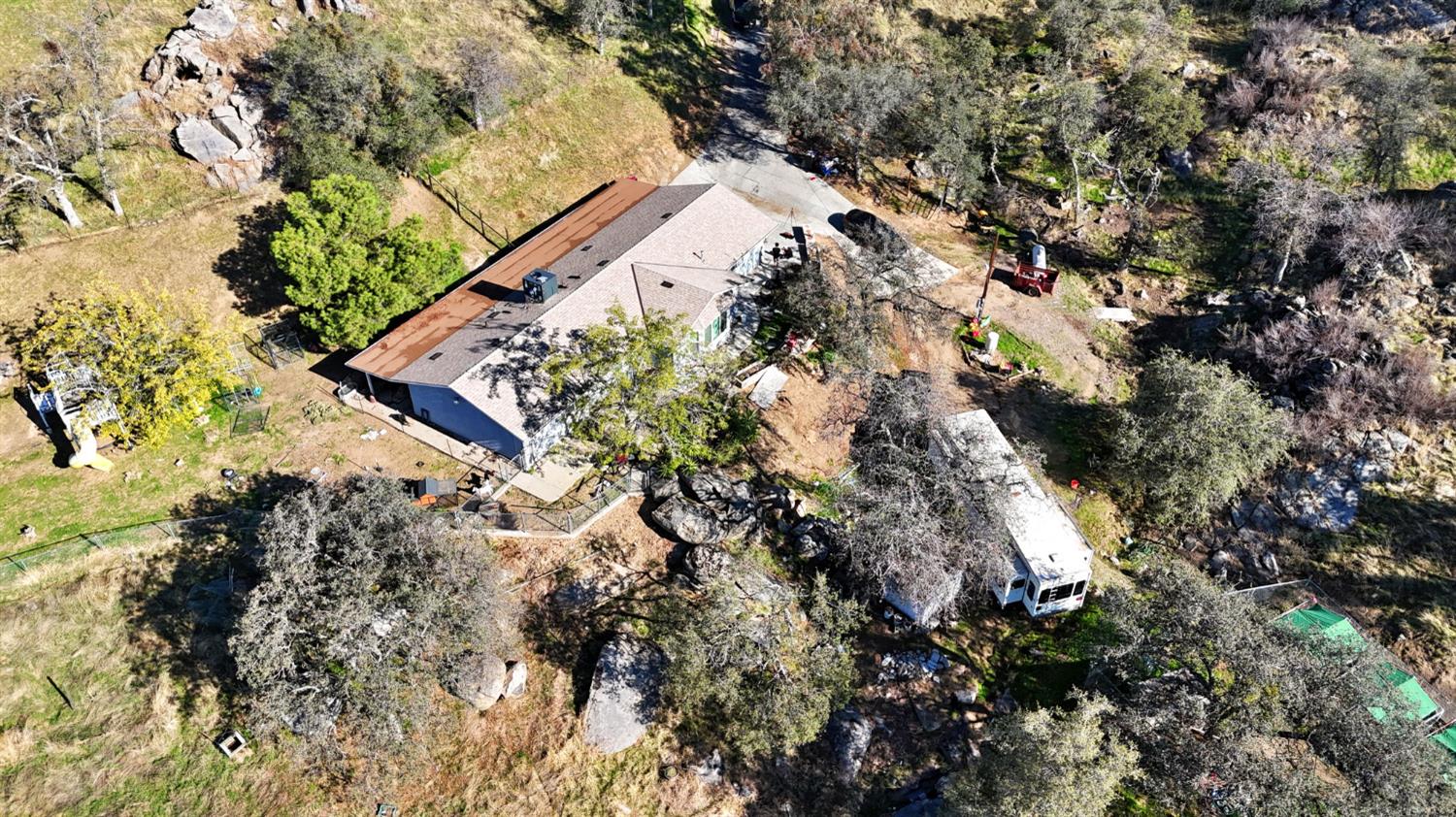 34045 George Smith Rd, Yokuts Valley, CA 93675