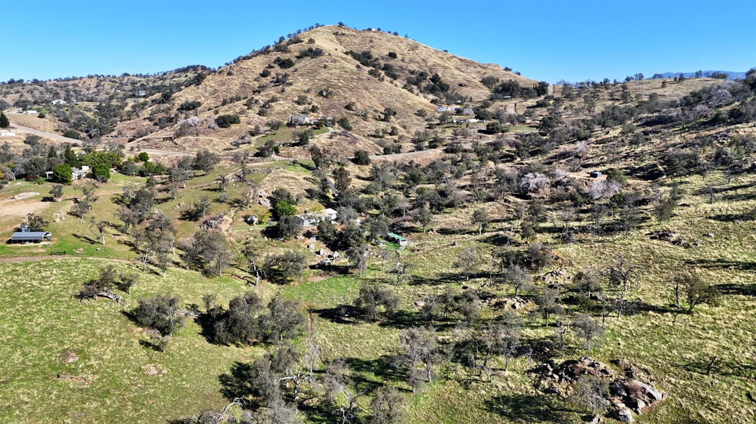 34045 George Smith Rd, Yokuts Valley, CA 93675