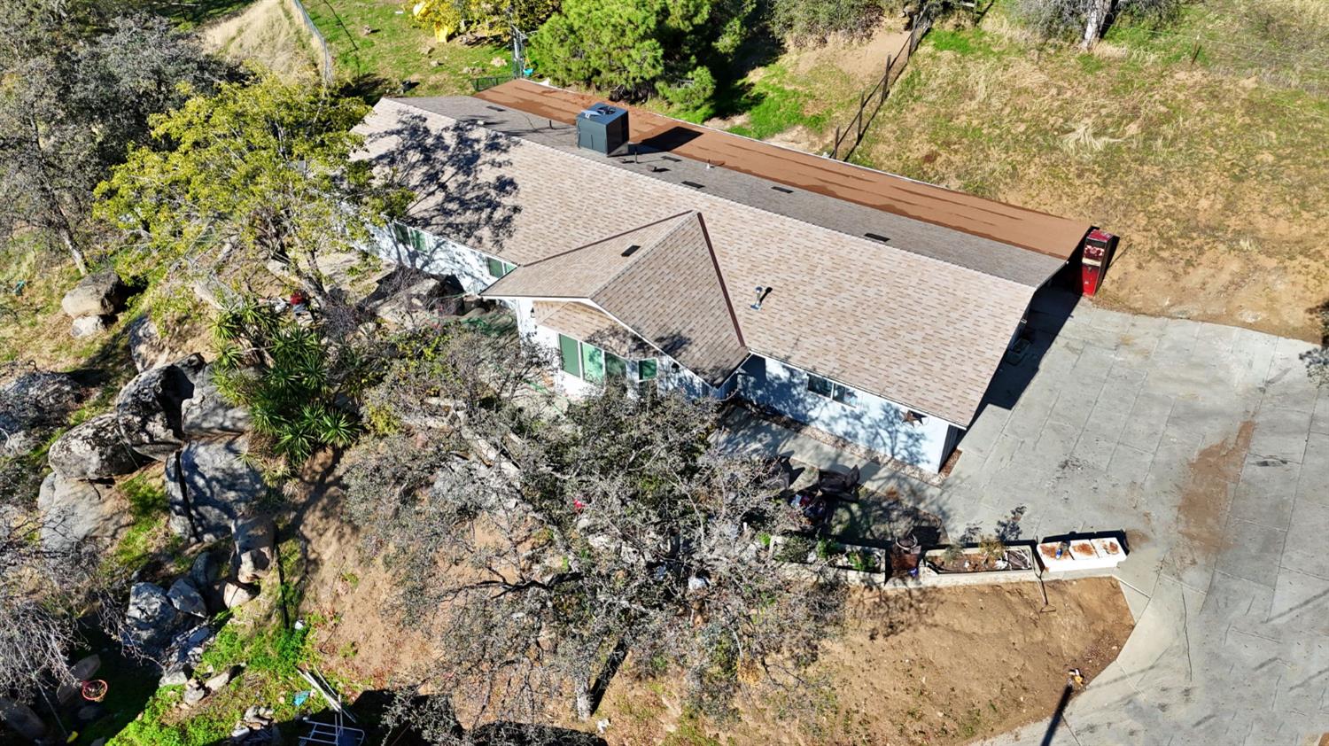 34045 George Smith Rd, Yokuts Valley, CA 93675