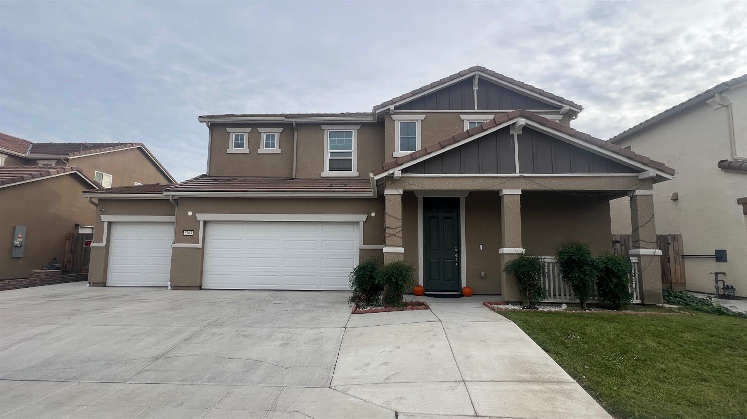 6363 W Acacia Ave, Fresno, CA 93723