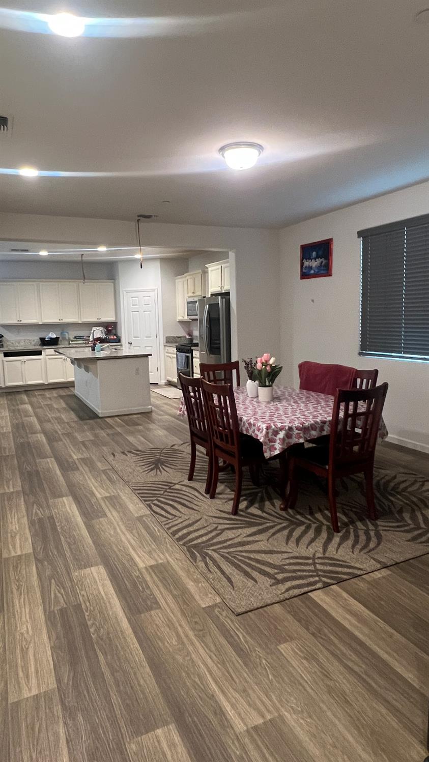 6363 W Acacia Ave, Fresno, CA 93723