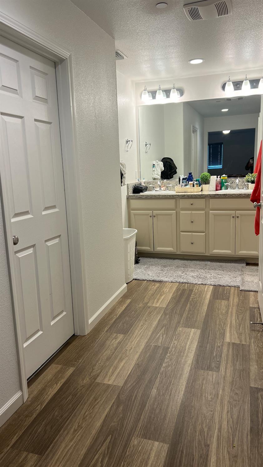 6363 W Acacia Ave, Fresno, CA 93723