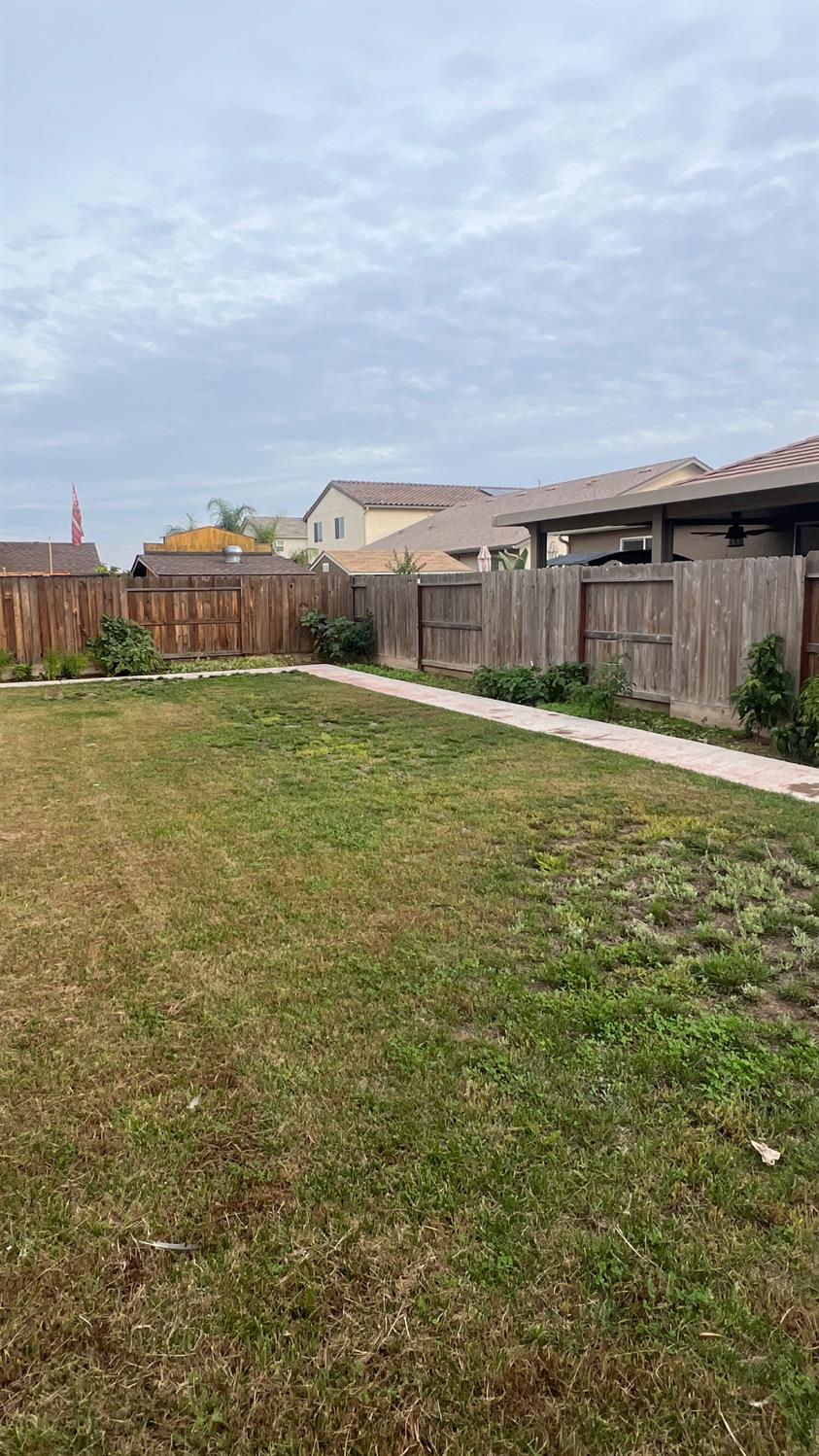 6363 W Acacia Ave, Fresno, CA 93723