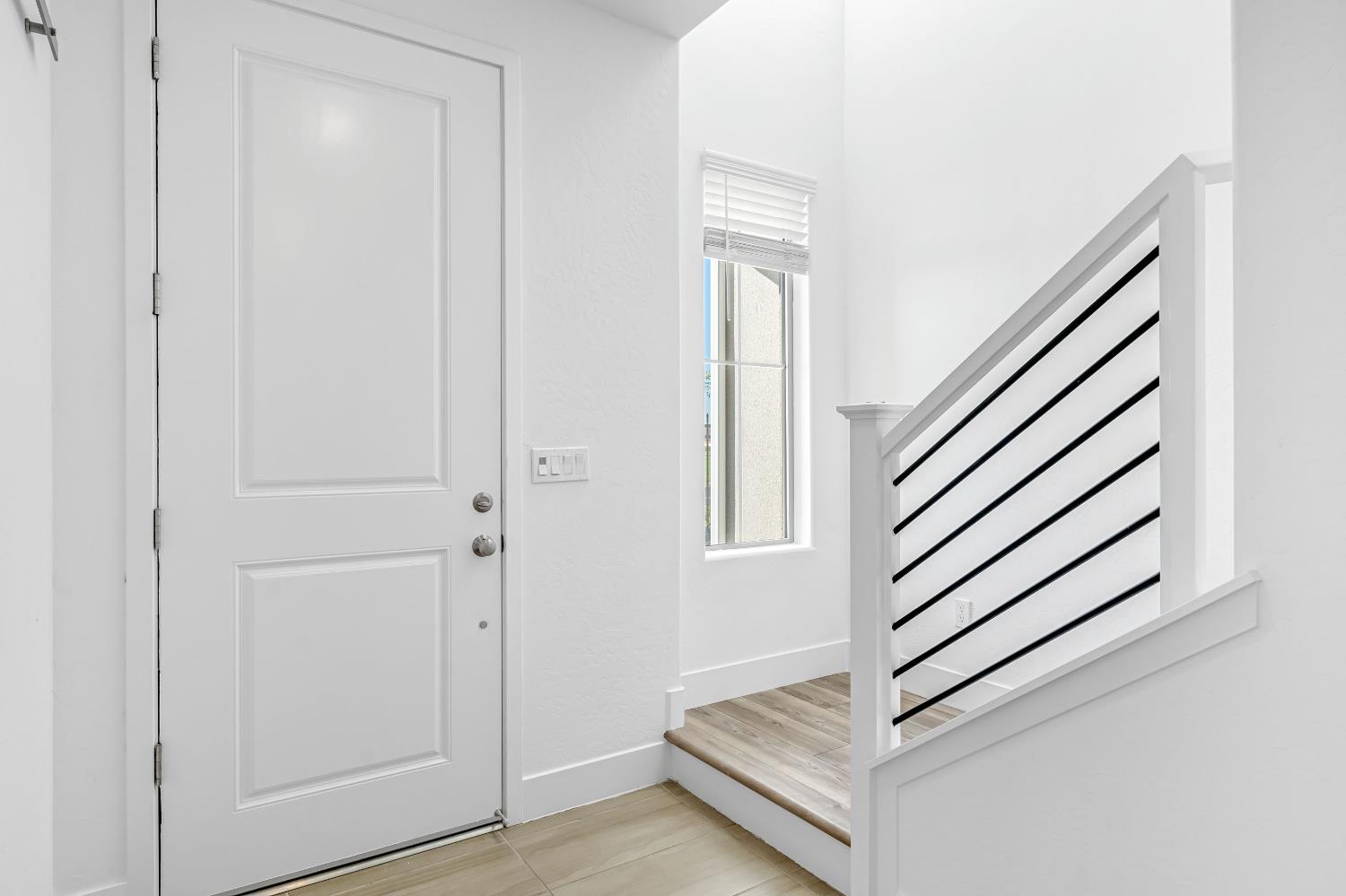 554 W Mahogany Ln, Clovis, CA 93611