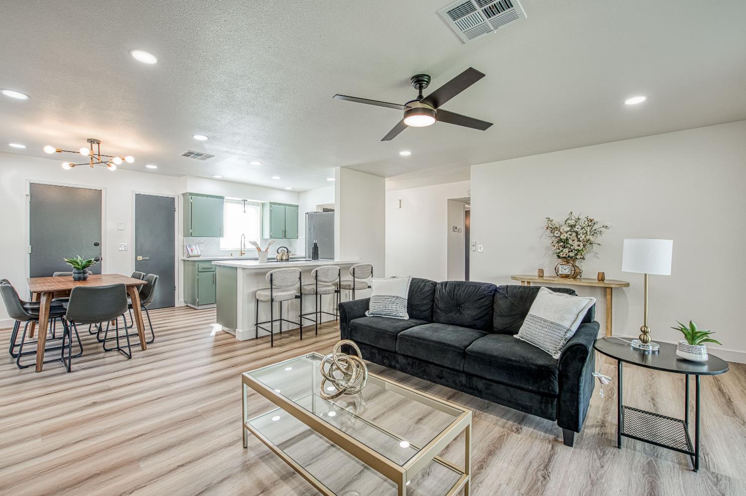 1747 Gettysburg, Clovis, CA 93611