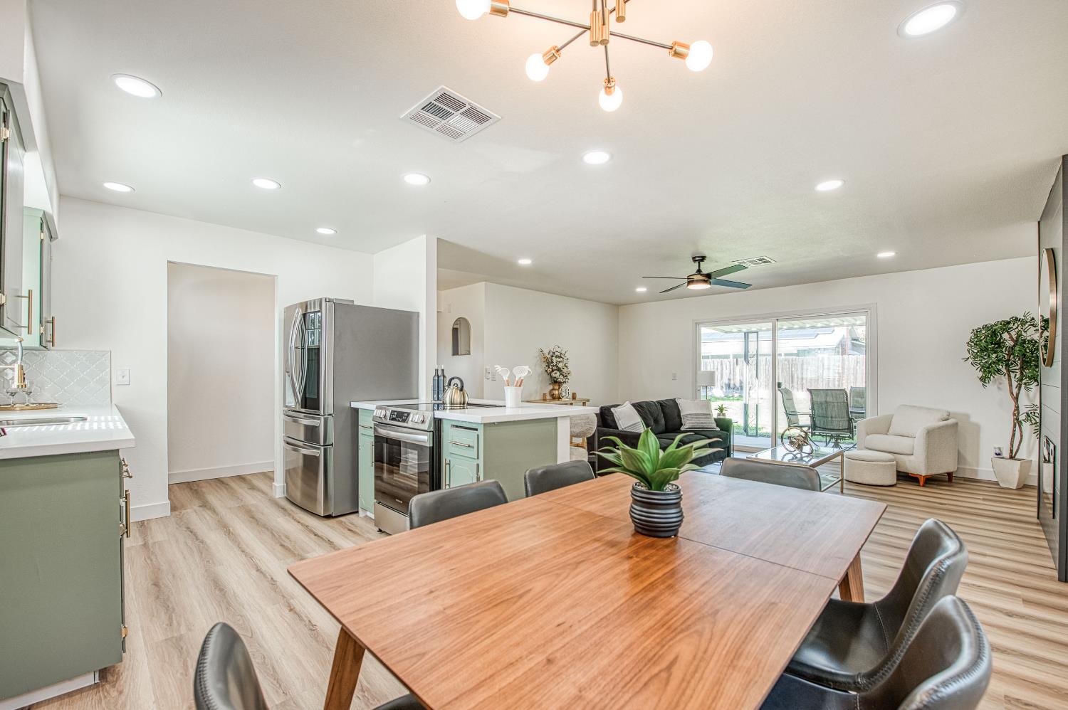 1747 Gettysburg, Clovis, CA 93611