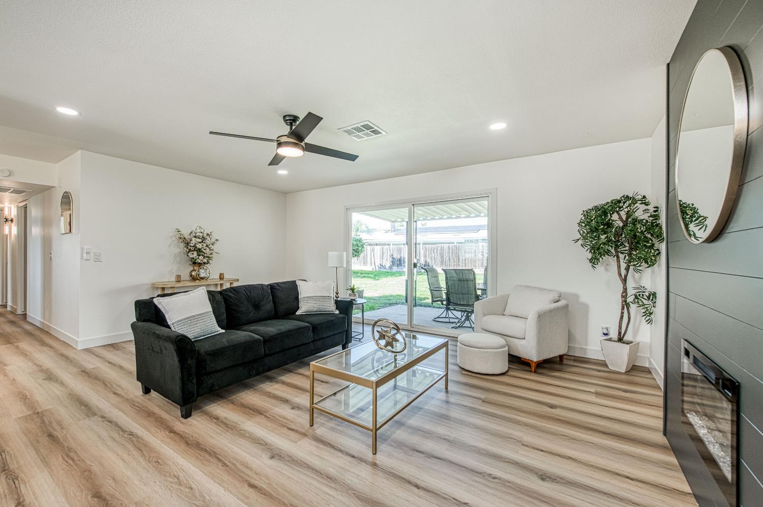 1747 Gettysburg, Clovis, CA 93611