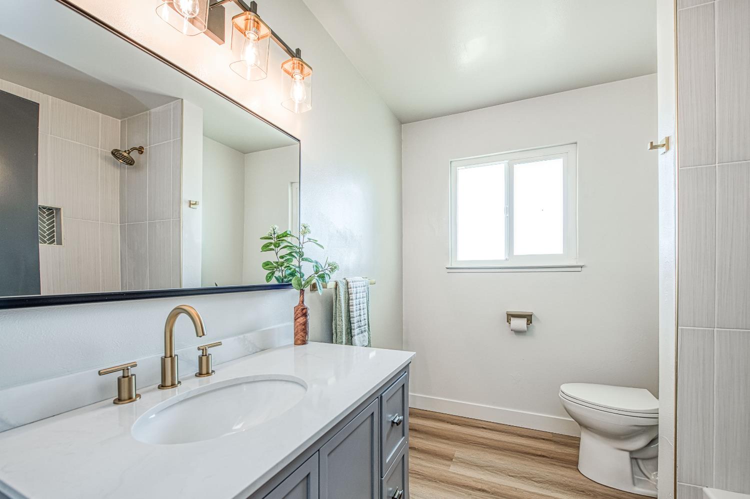 1747 Gettysburg, Clovis, CA 93611