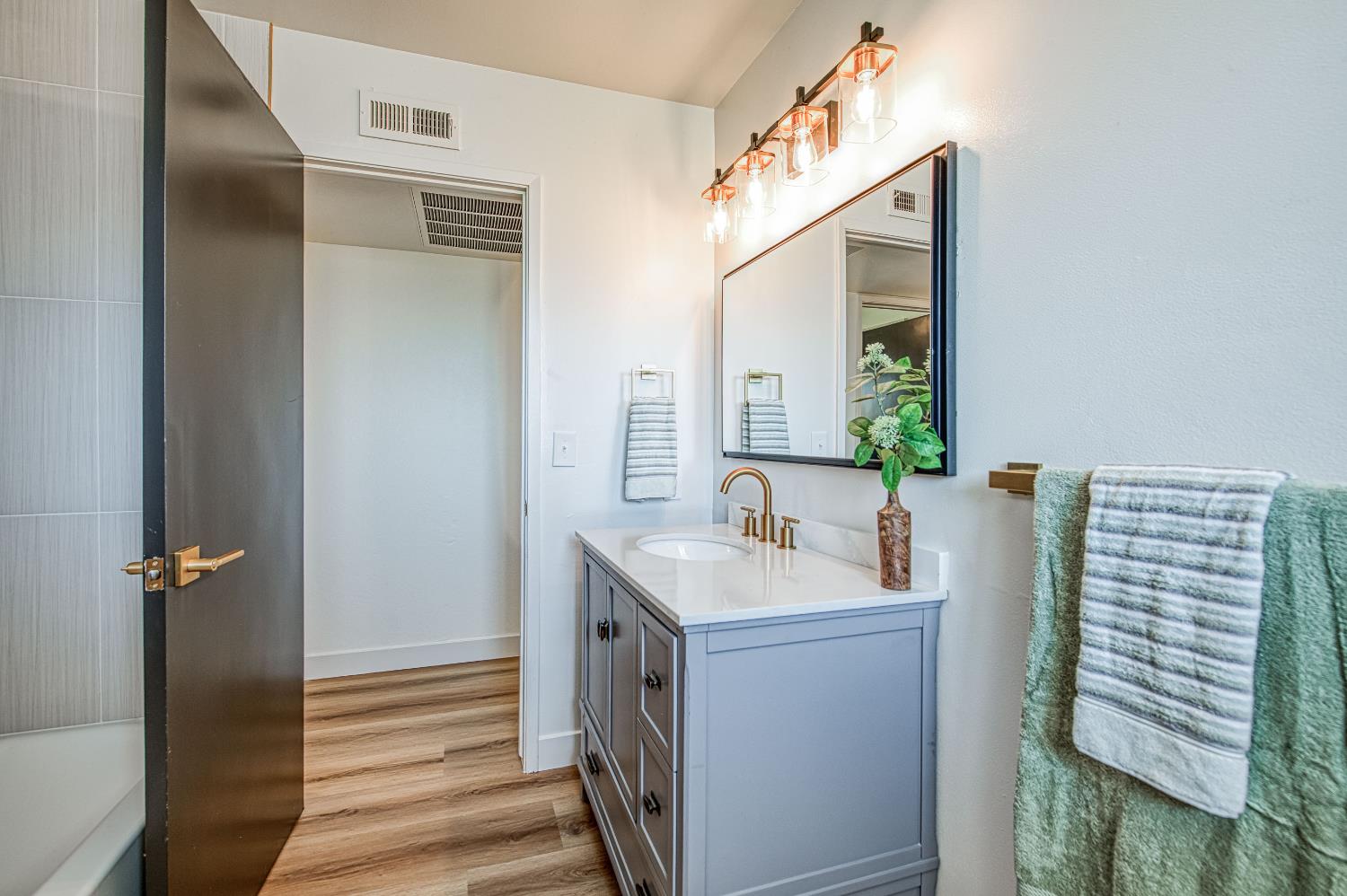 1747 Gettysburg, Clovis, CA 93611