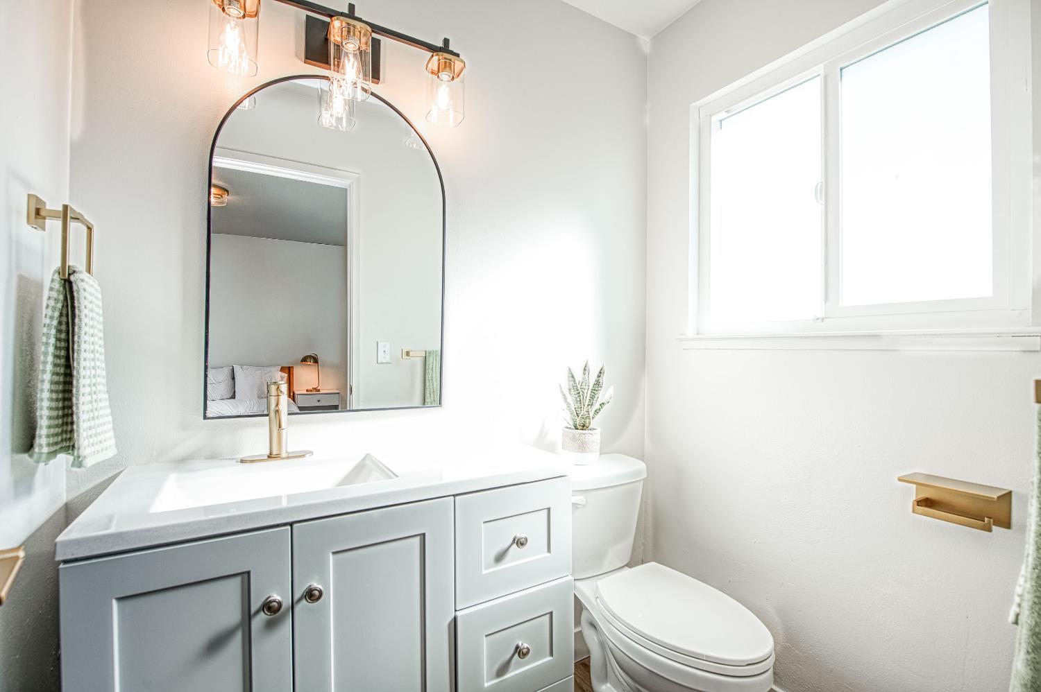 1747 Gettysburg, Clovis, CA 93611