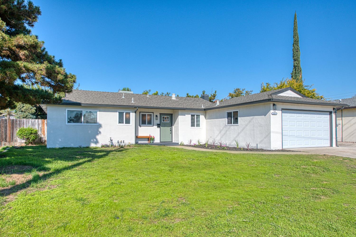 1747 Gettysburg, Clovis, CA 93611