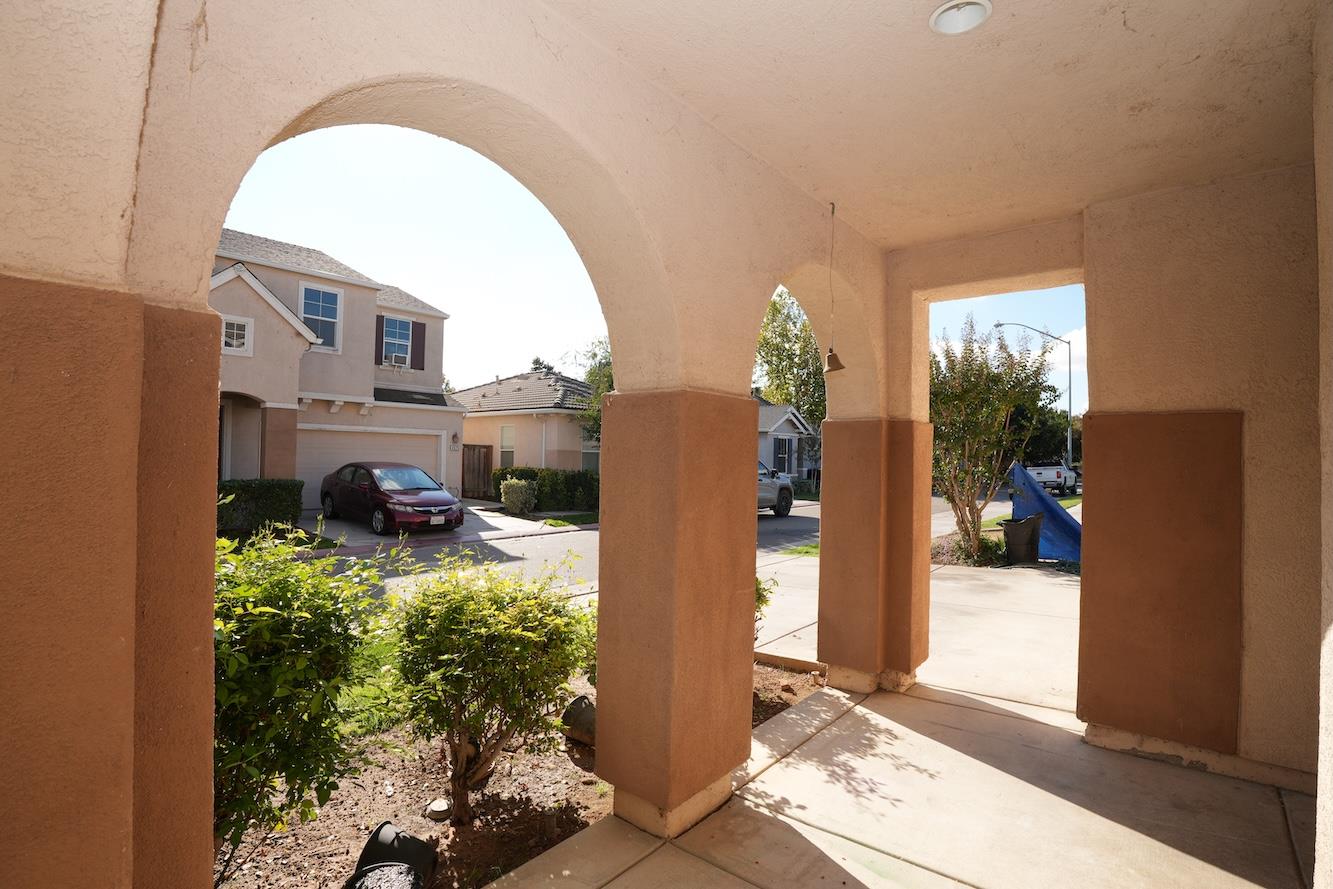 4626 W Javier Way, Fresno, CA 93722