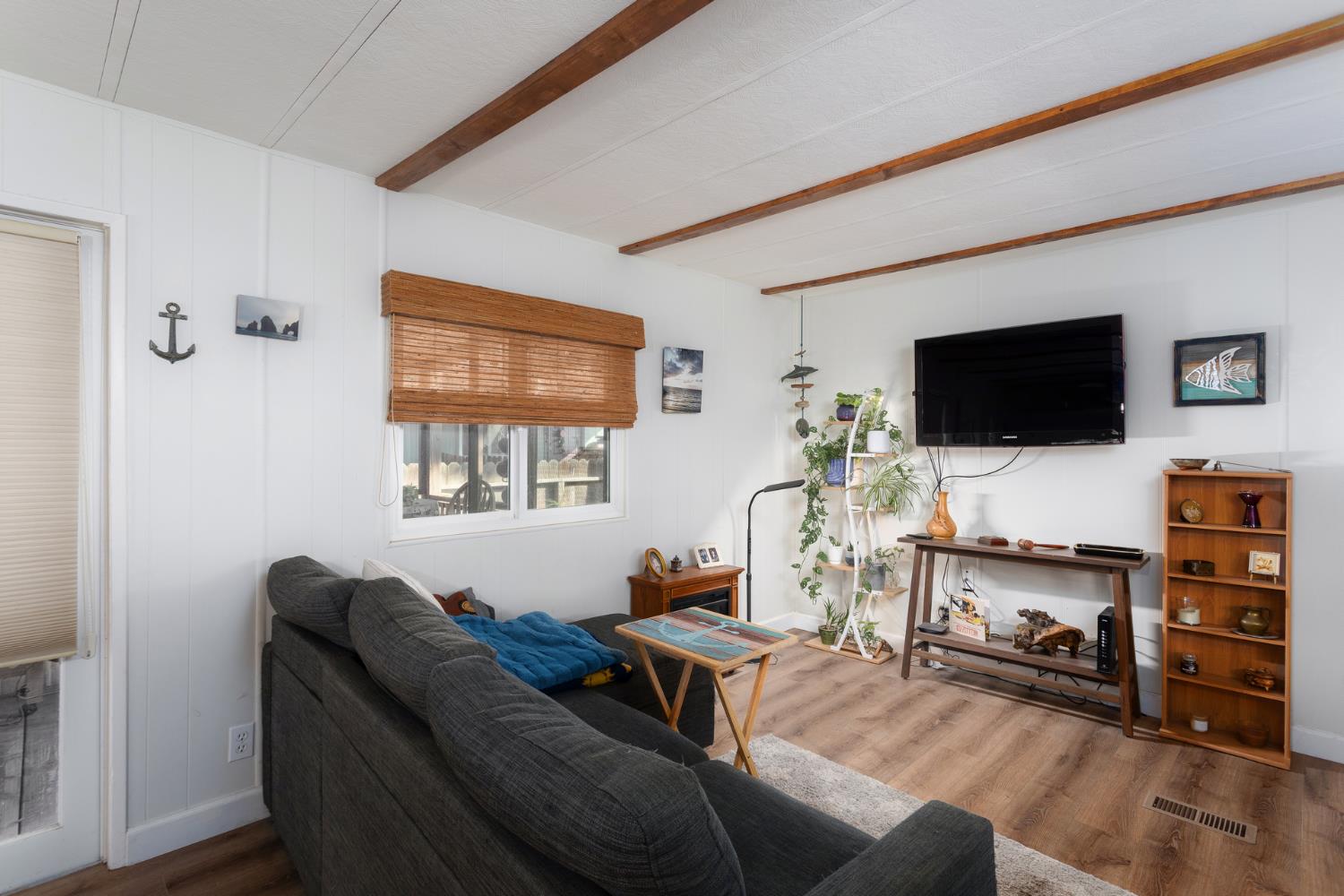 9360 Blackstone #198, Fresno, CA 93720