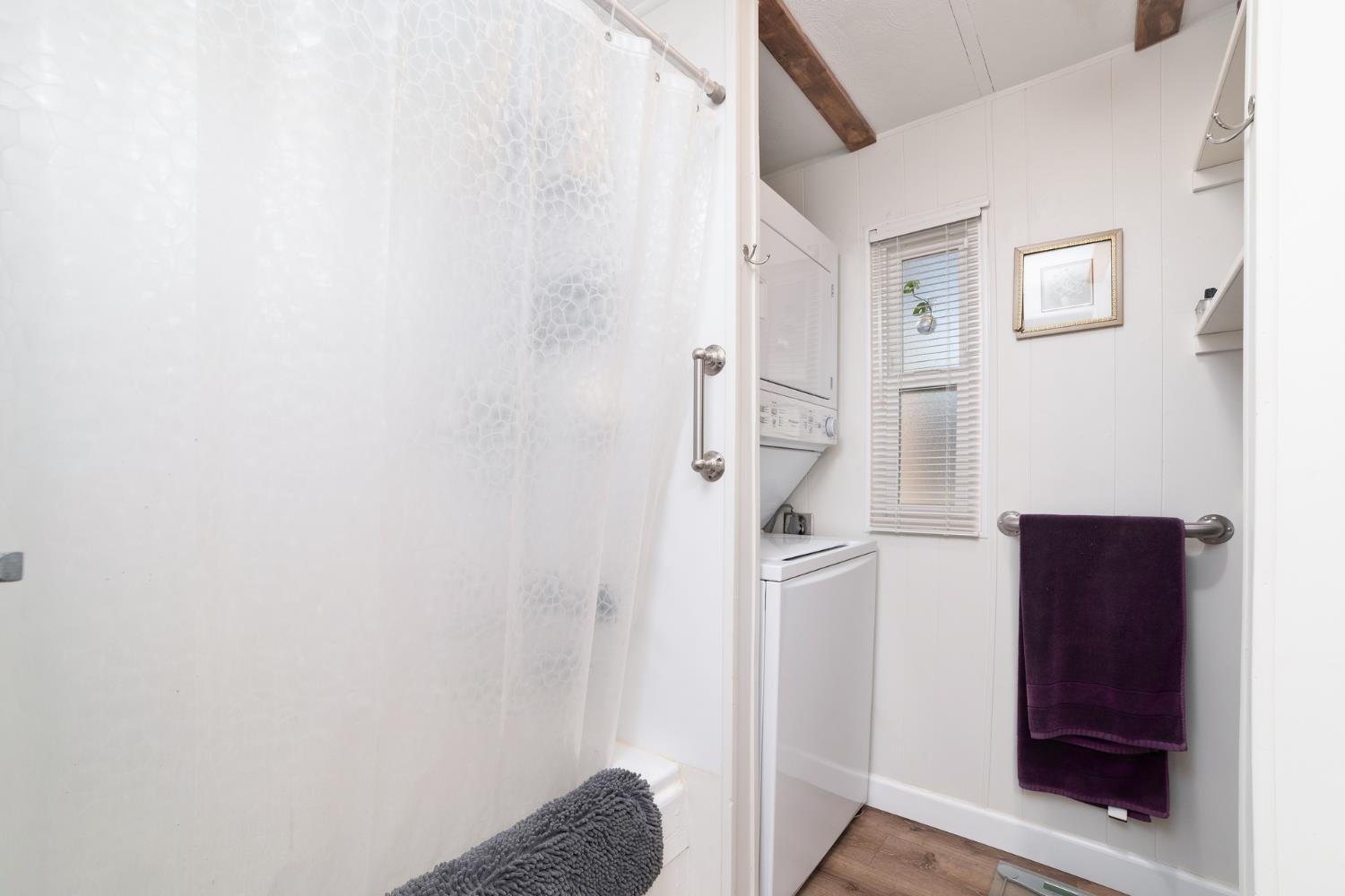 9360 Blackstone #198, Fresno, CA 93720