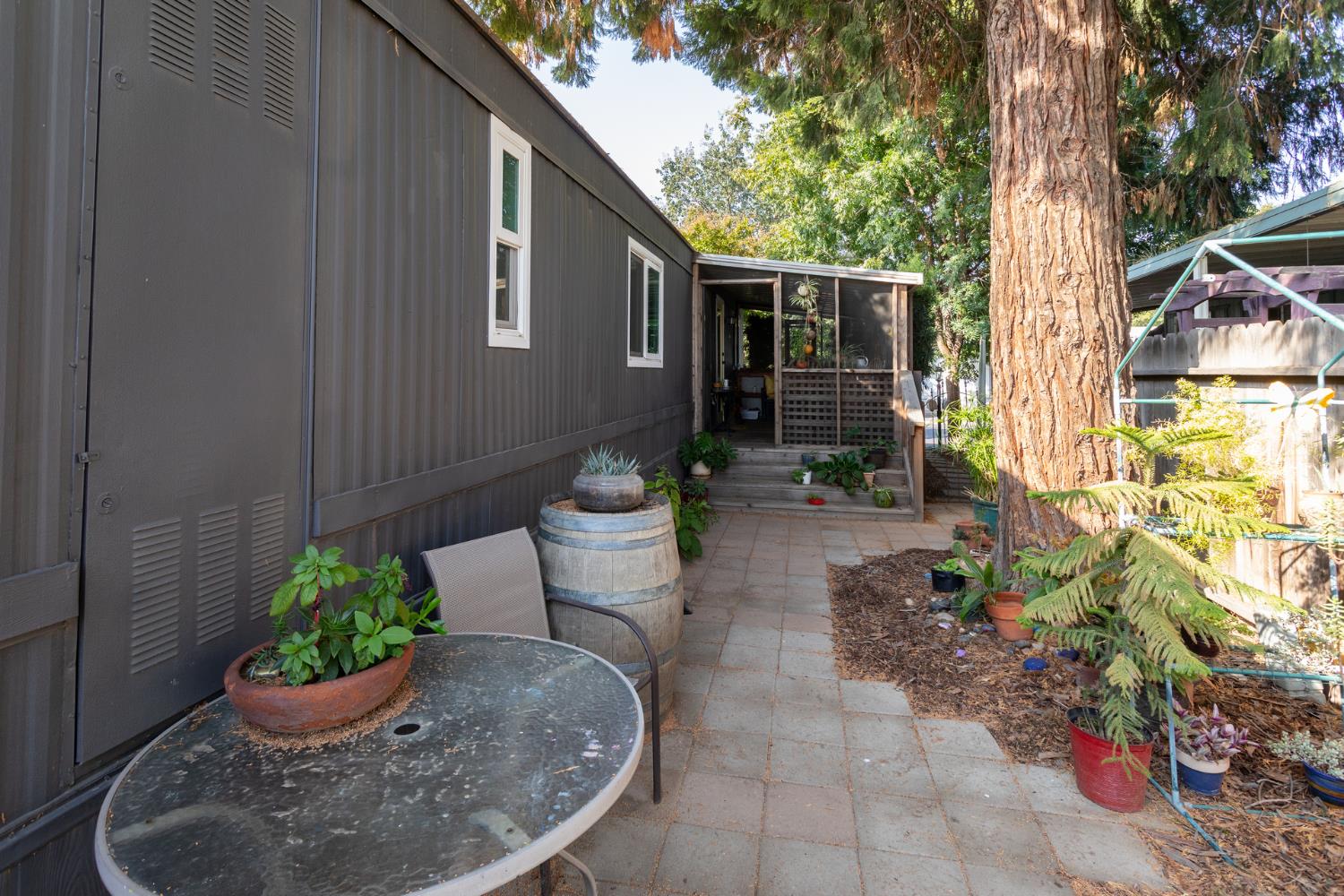 9360 Blackstone #198, Fresno, CA 93720