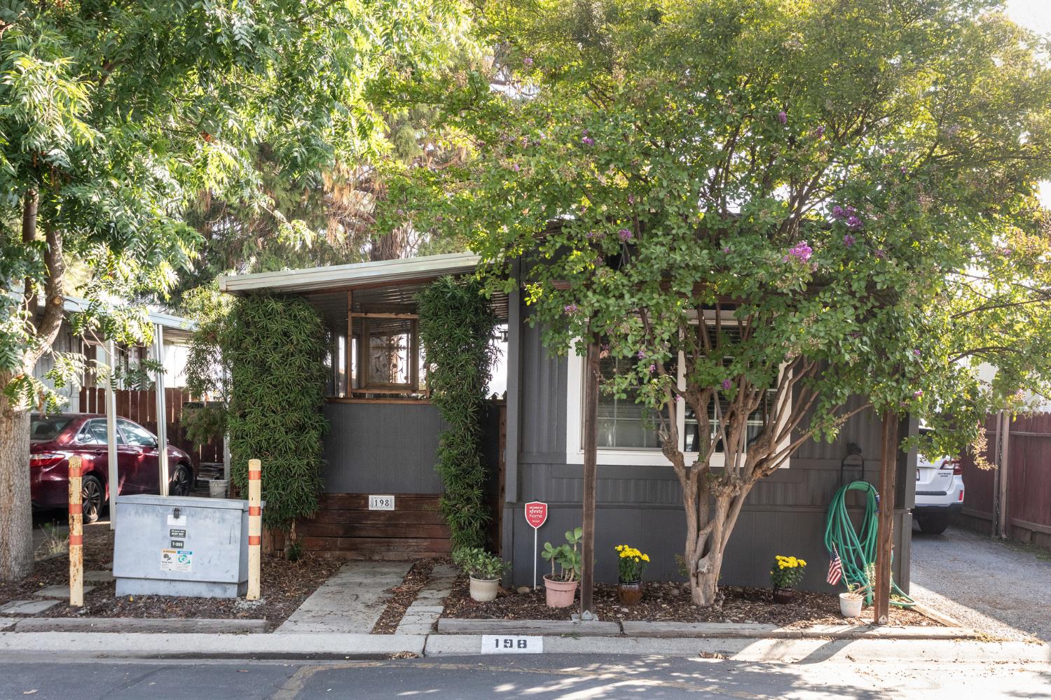 9360 Blackstone #198, Fresno, CA 93720