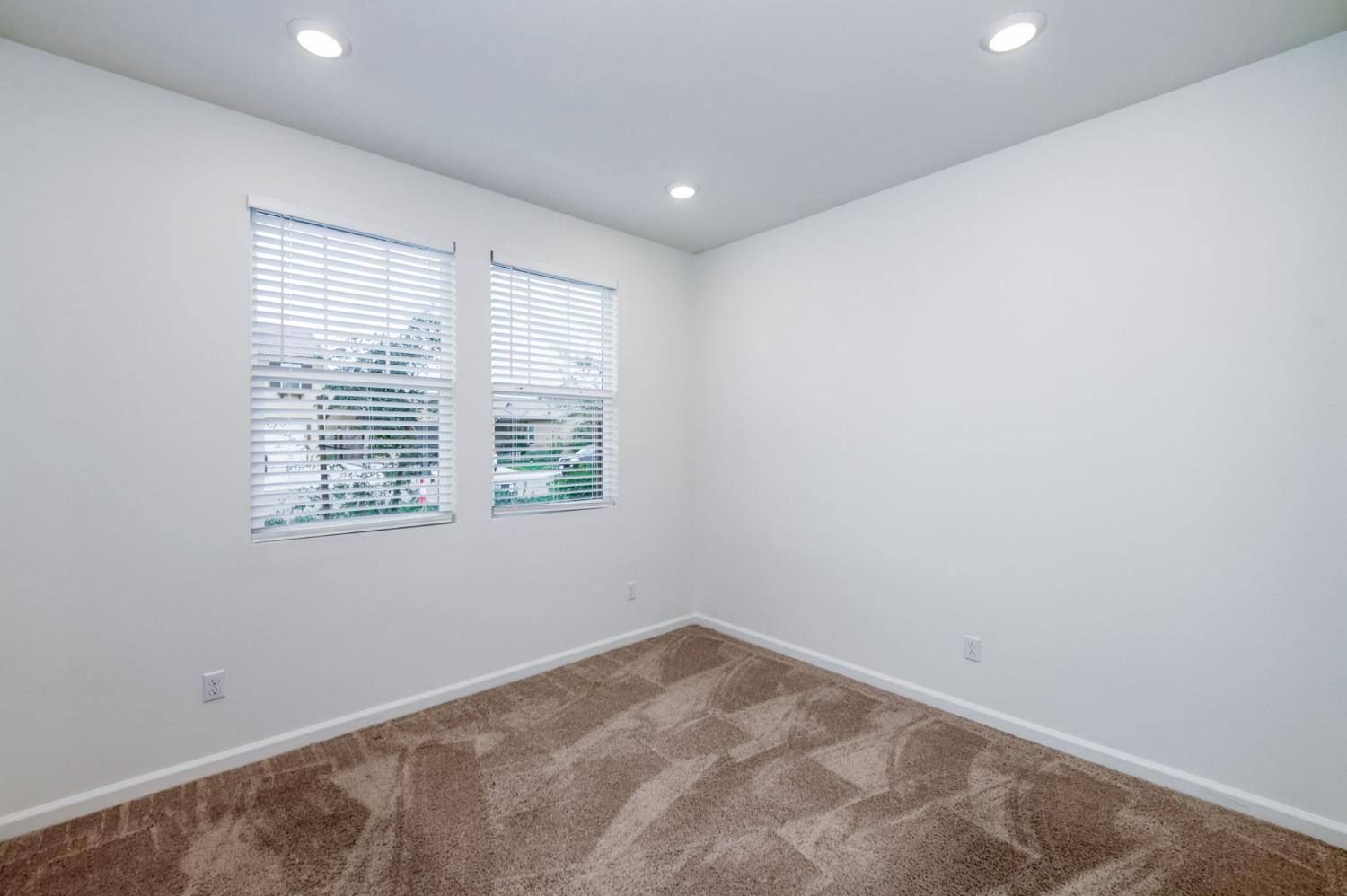 7216 E University Ave, Fresno, CA 93737