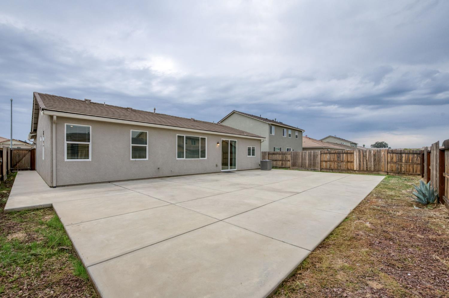 7216 E University Ave, Fresno, CA 93737