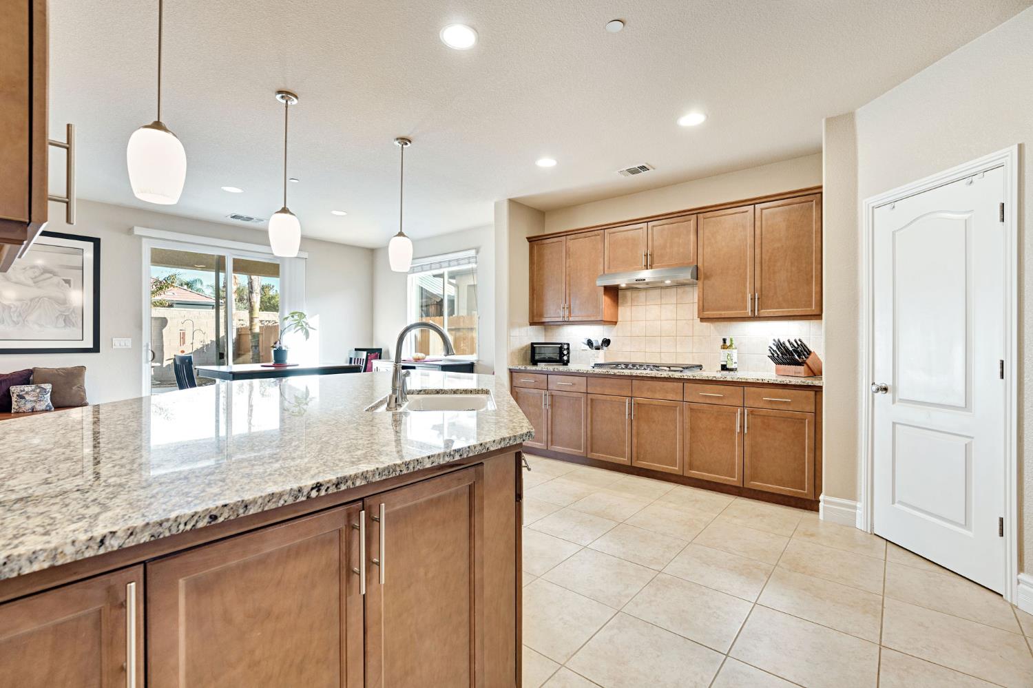 1347 N Redington Ave, Clovis, CA 93619