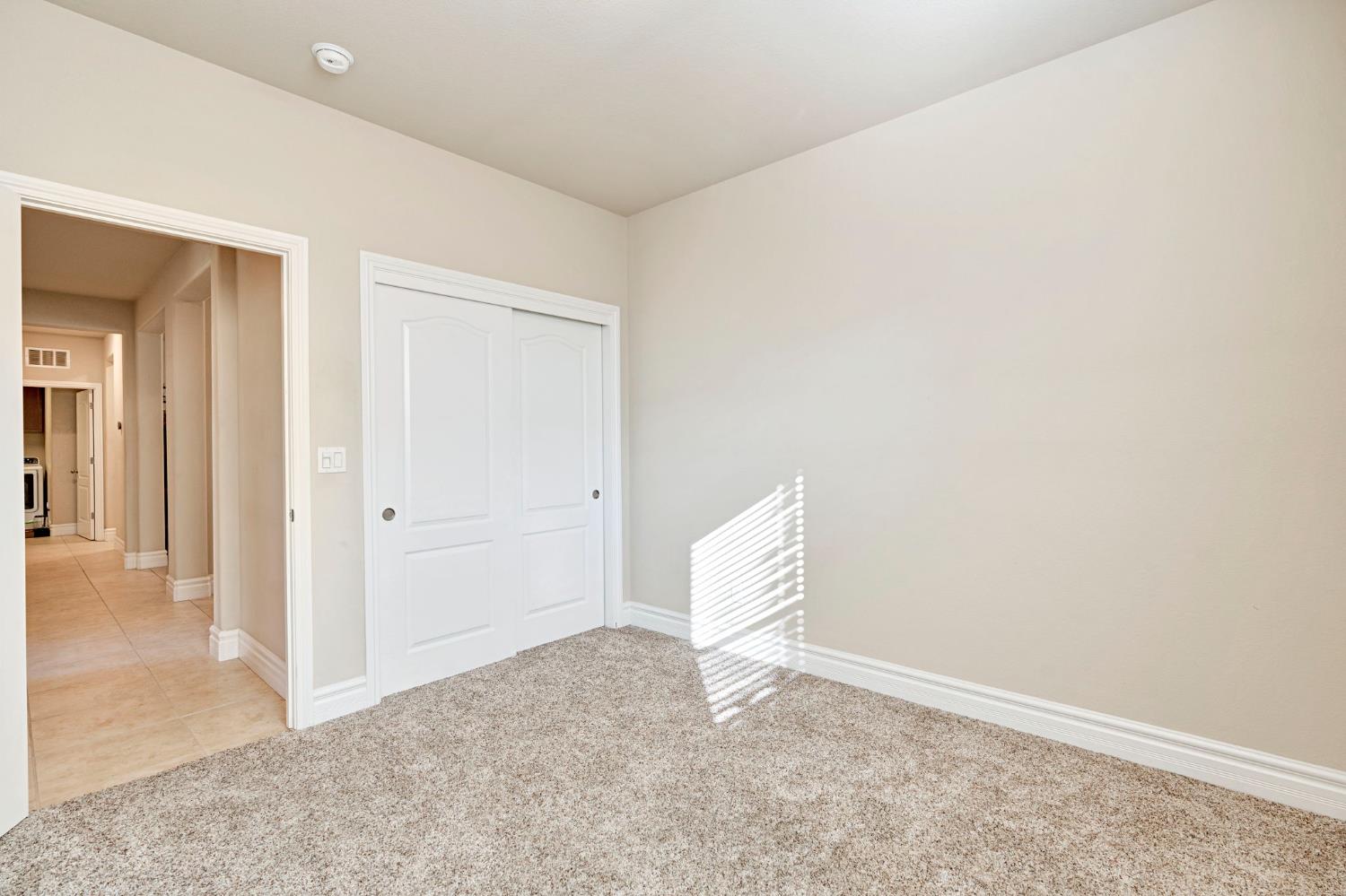 1347 N Redington Ave, Clovis, CA 93619