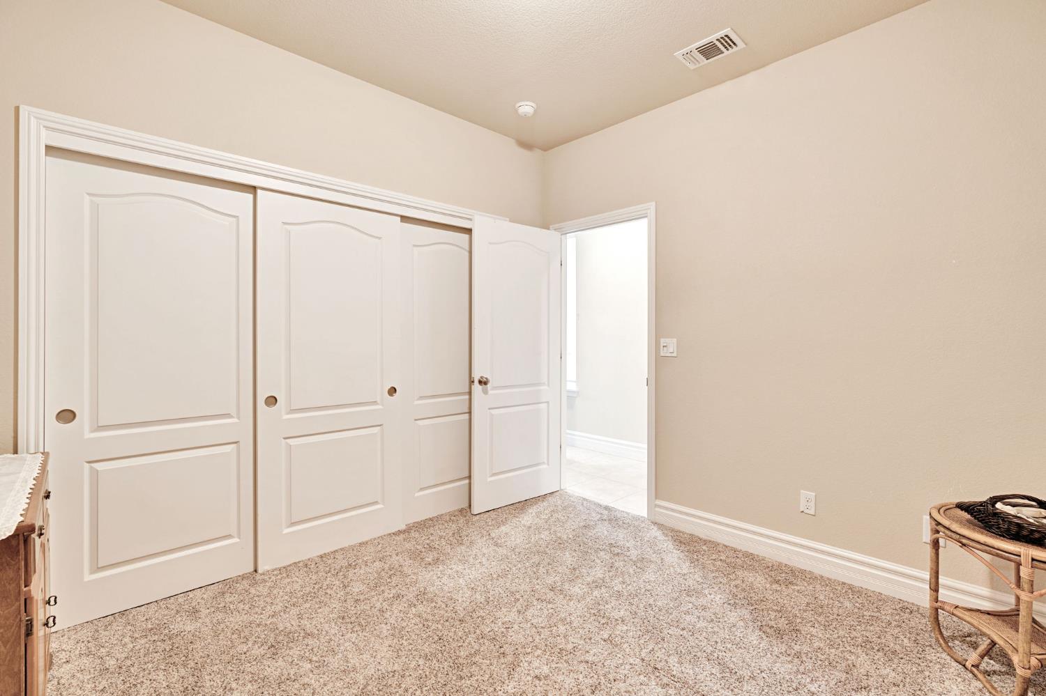 1347 N Redington Ave, Clovis, CA 93619