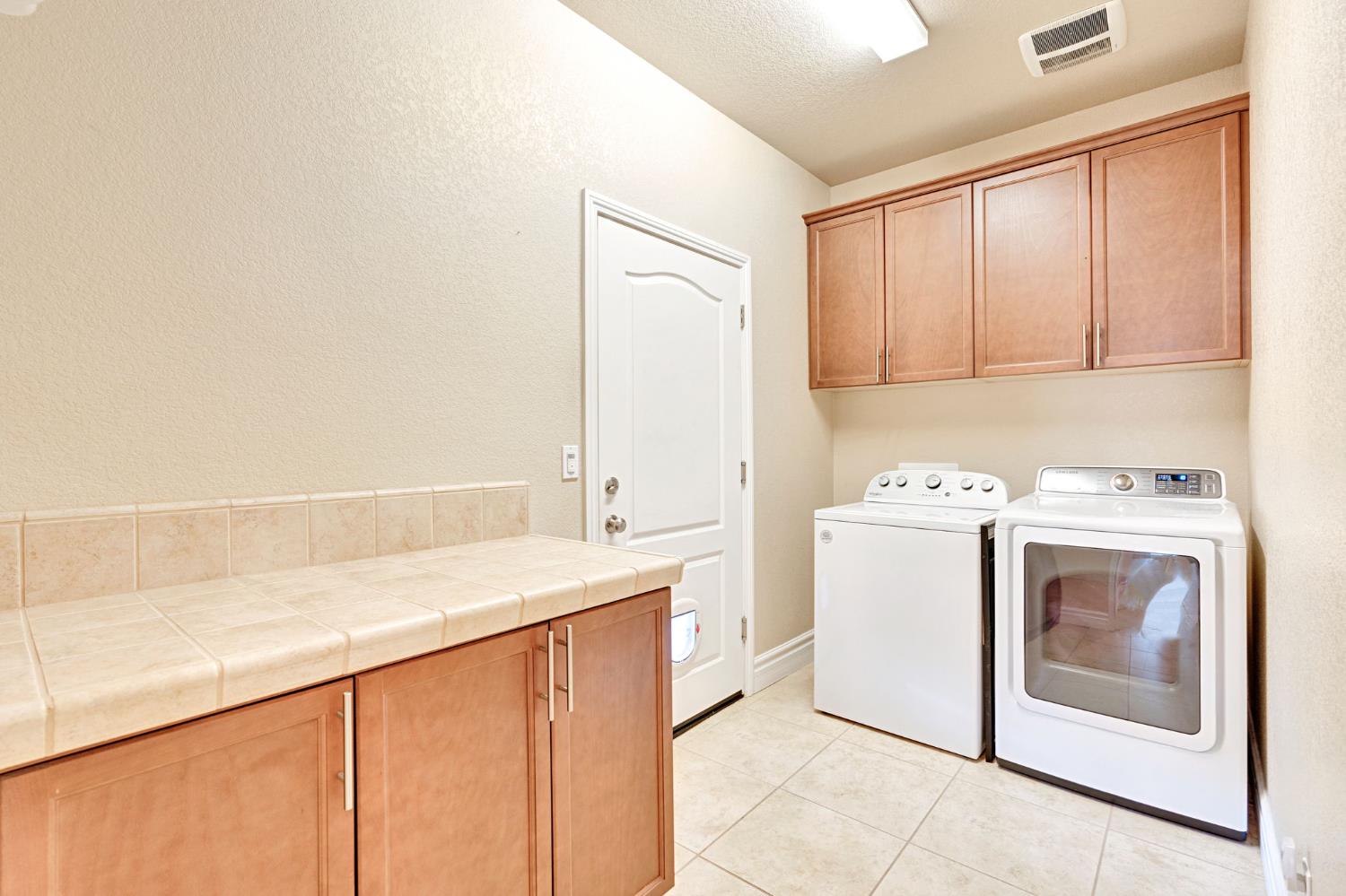 1347 N Redington Ave, Clovis, CA 93619