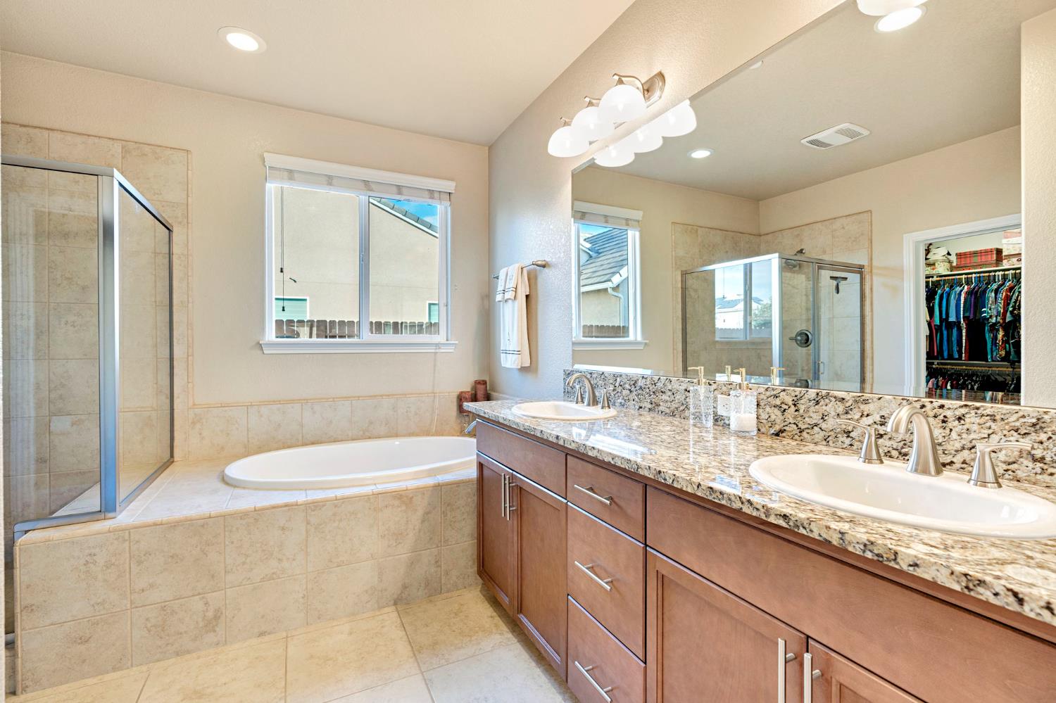 1347 N Redington Ave, Clovis, CA 93619