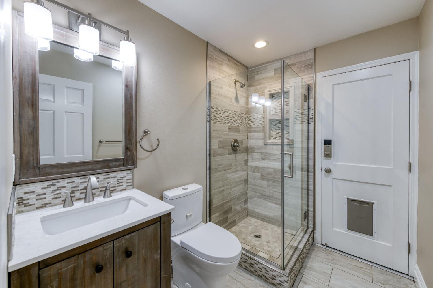 351 W Audubon Dr, Fresno, CA 93711