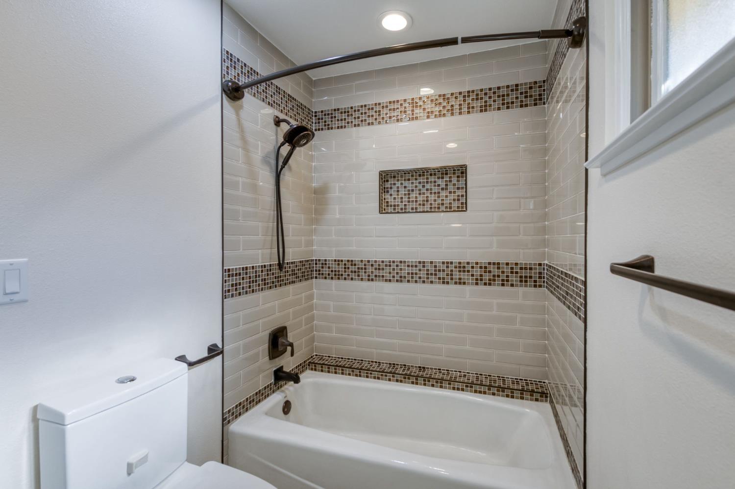 351 W Audubon Dr, Fresno, CA 93711