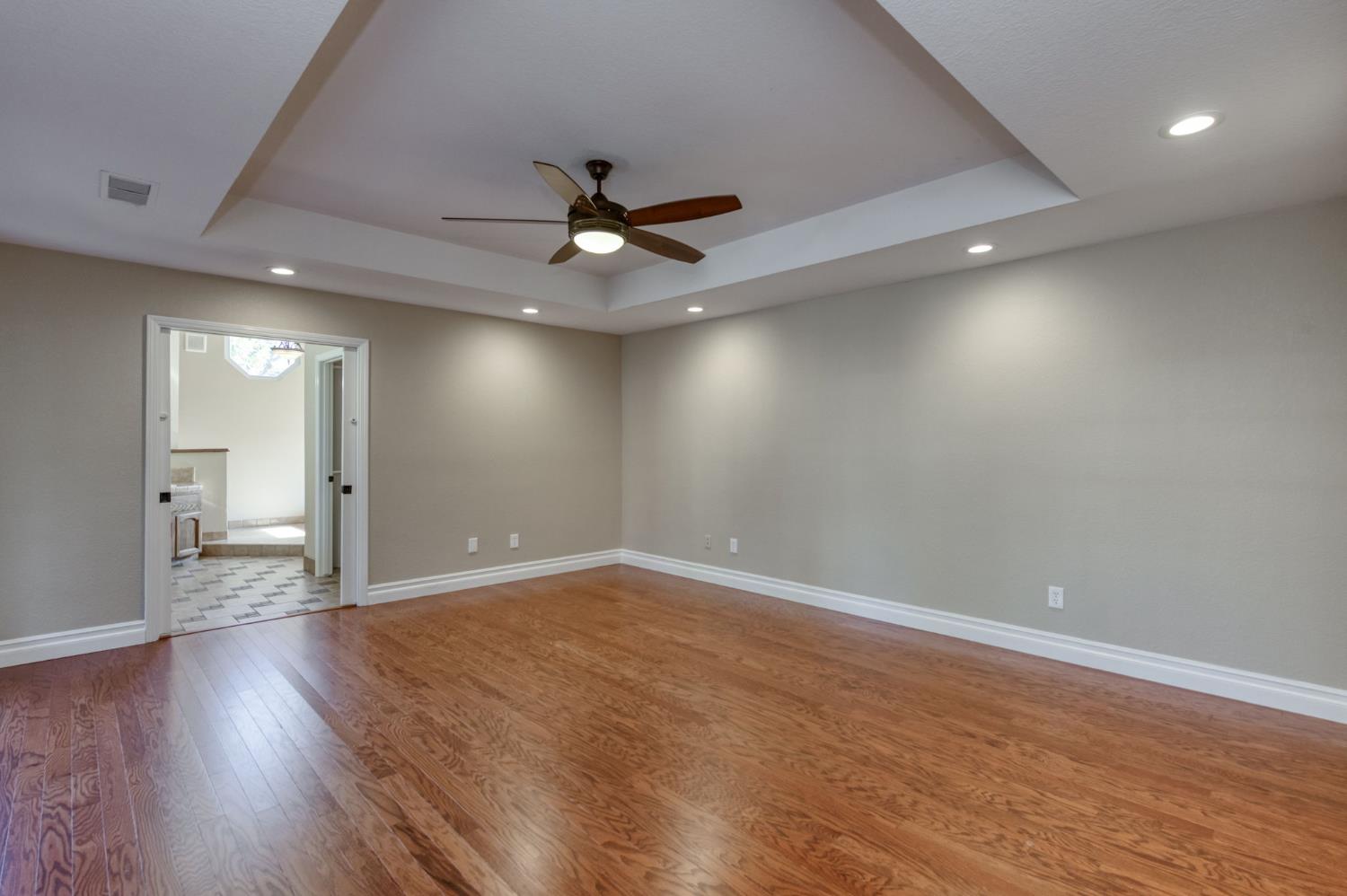 351 W Audubon Dr, Fresno, CA 93711