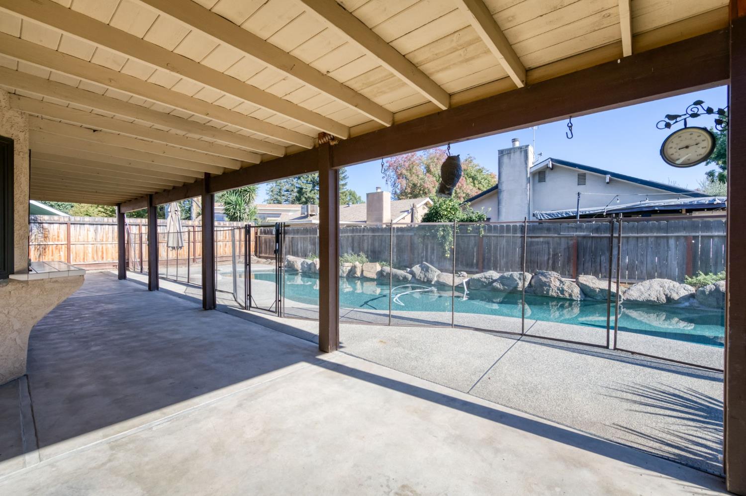 351 W Audubon Dr, Fresno, CA 93711