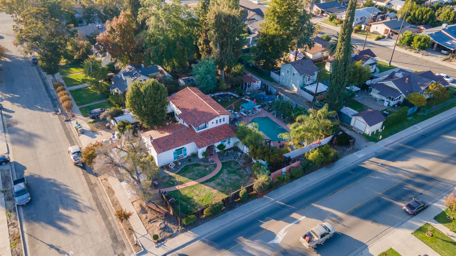 2002 Merced St, Selma, CA 93662