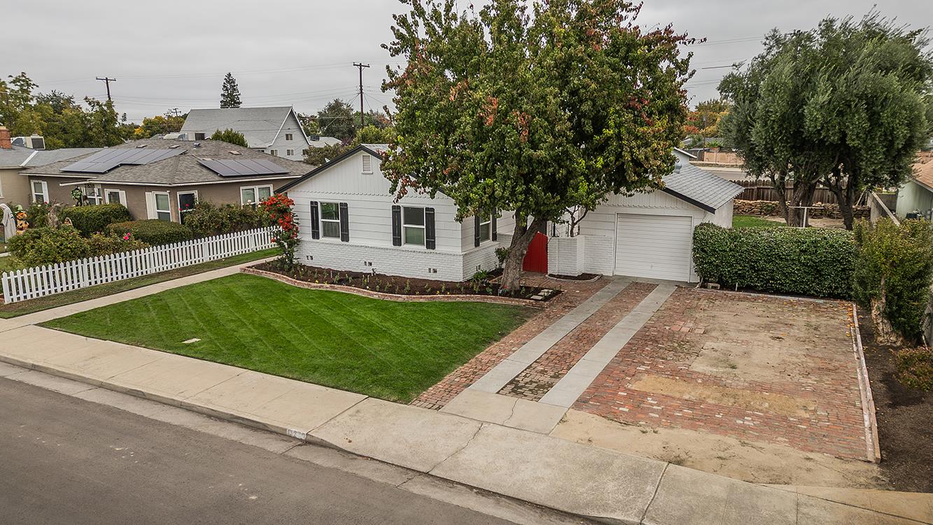 2828 E St, Selma, CA 93662