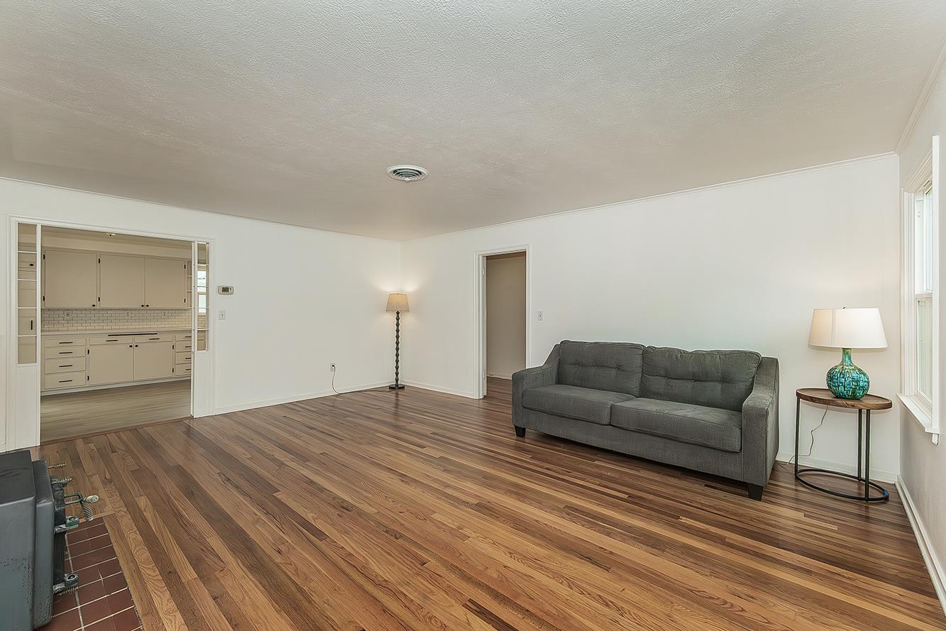 2828 E St, Selma, CA 93662