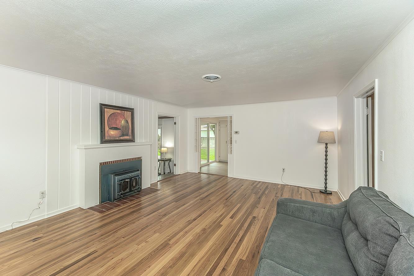 2828 E St, Selma, CA 93662