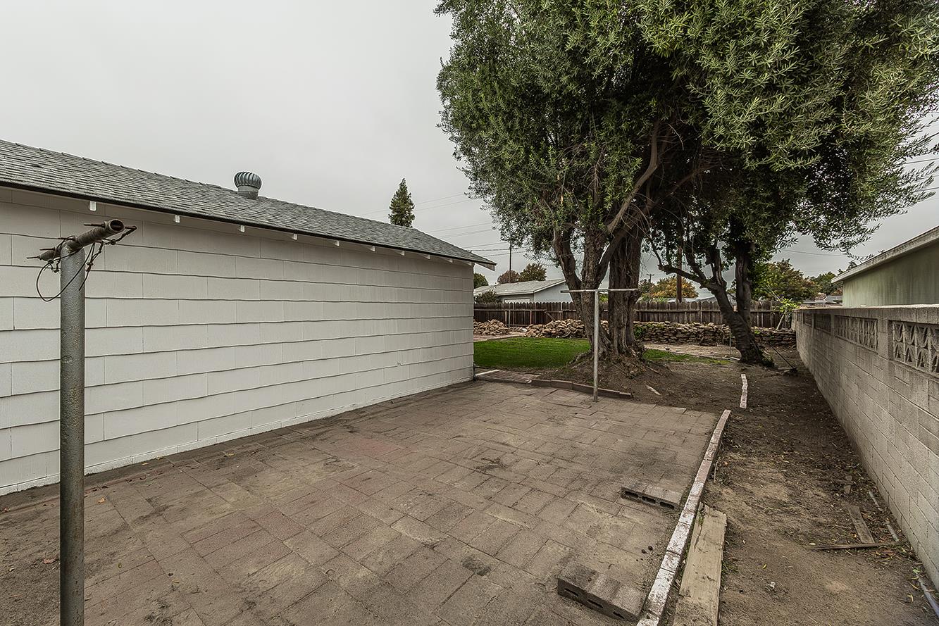 2828 E St, Selma, CA 93662