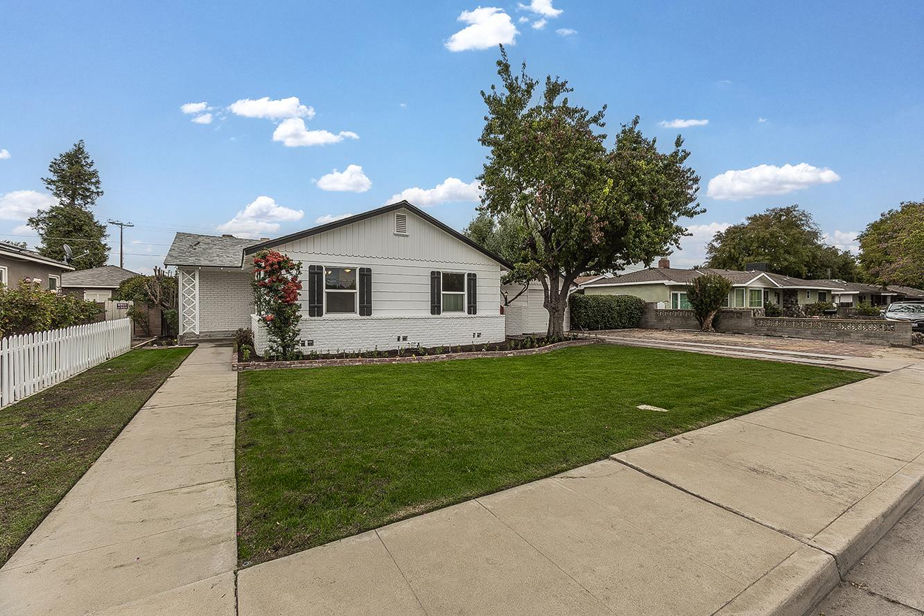 2828 E St, Selma, CA 93662