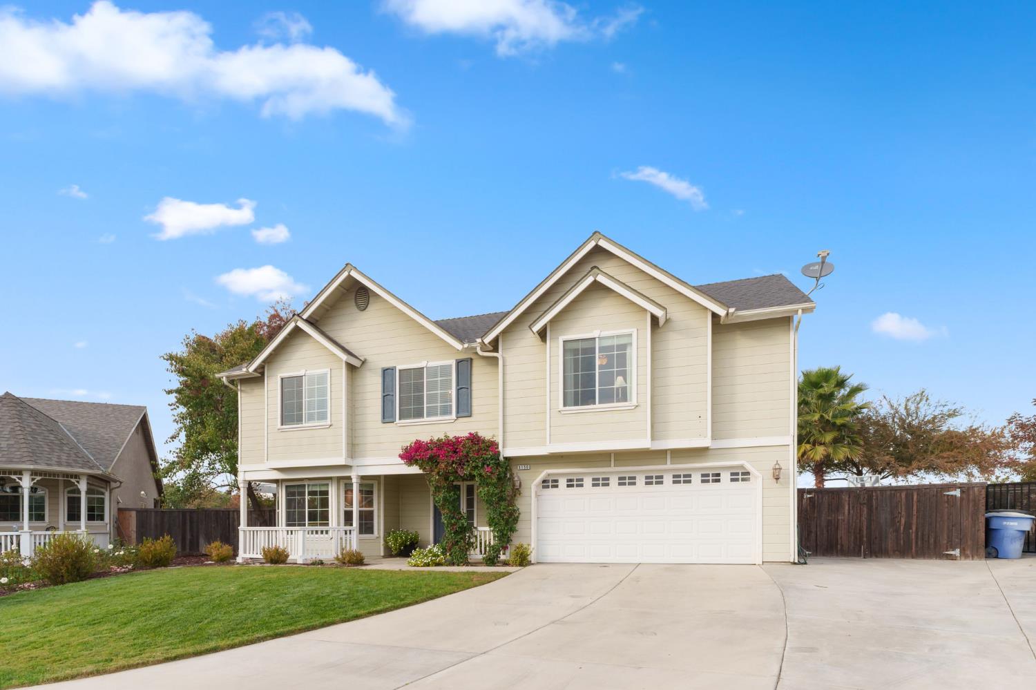 3150 N Madison Way, Hanford, CA 93230